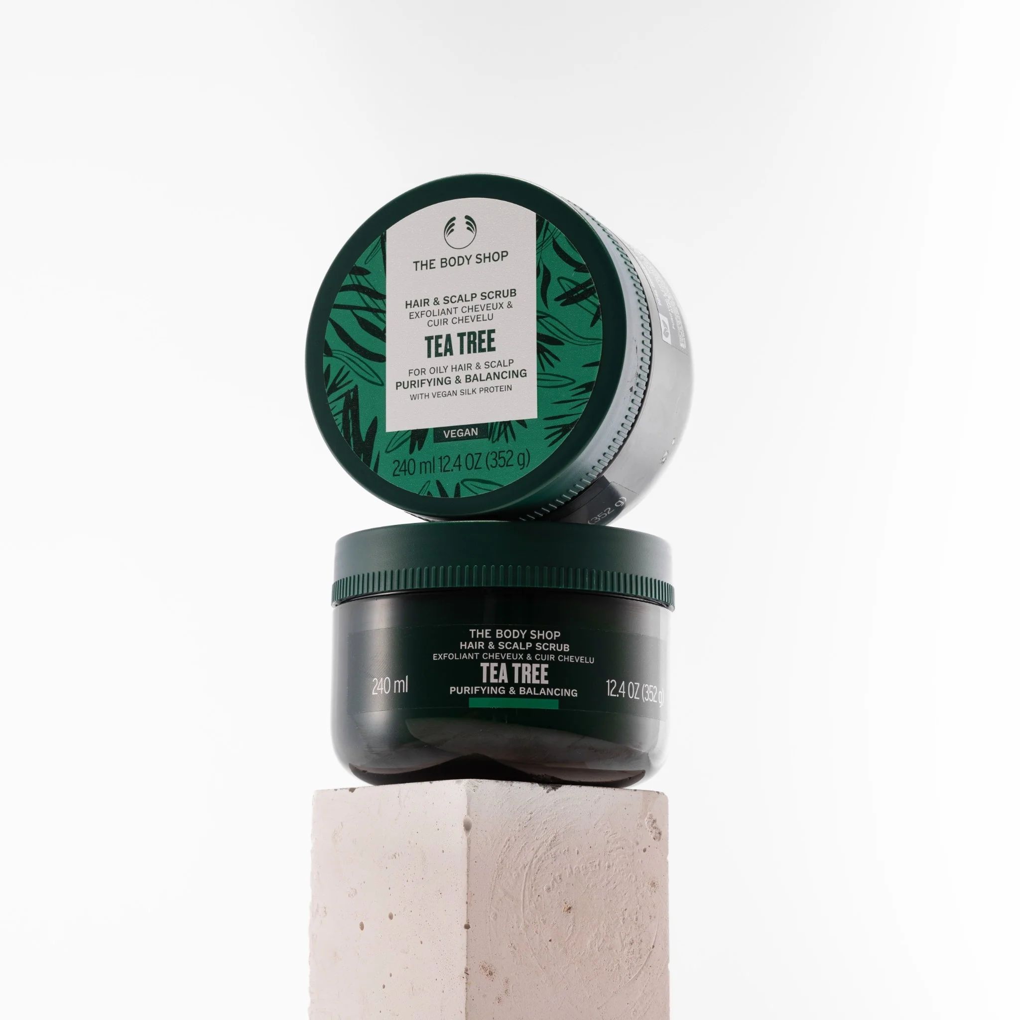 Tea Tree Purifying & Balancing Hair & Scalp Scrub - Image 3