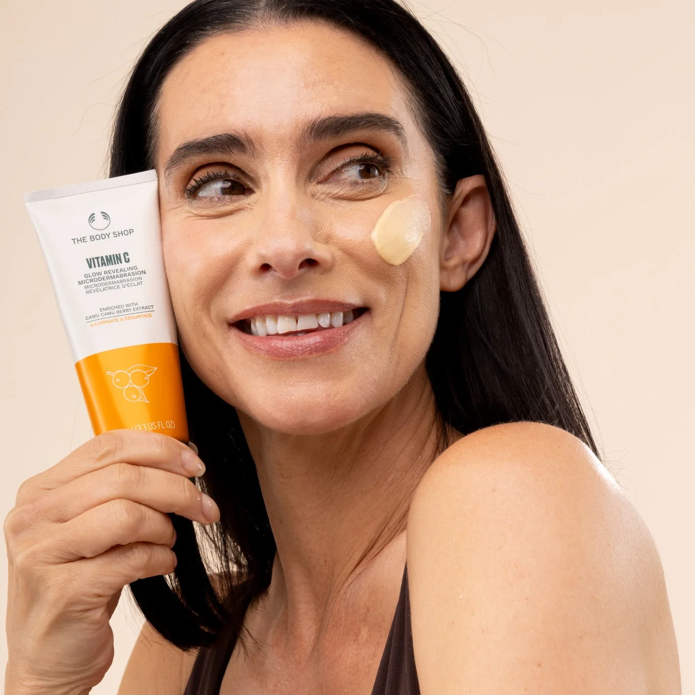 Vitamin C Glow Revealing Microdermabrasion - Image 3